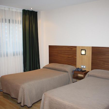 Hotel Mar De Plata Sarria Bagian luar foto