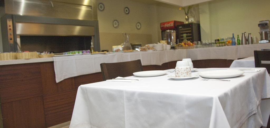 Hotel Mar De Plata Sarria Bagian luar foto