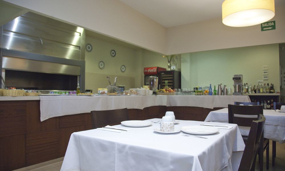 Hotel Mar De Plata Sarria Bagian luar foto